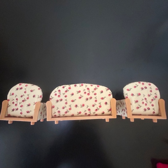 Epoch Sylvanian Families Living Room Suite. - Picture 2 of 4